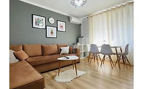 Luel Central Apartament